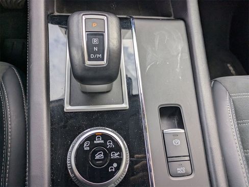 Used 2024 Mitsubishi Outlander SE image 24