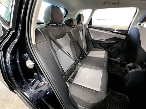 Used 2023 Volkswagen Taos S image 28