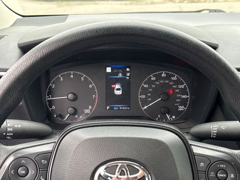 Used 2023 Toyota Corolla LE FWD image 39