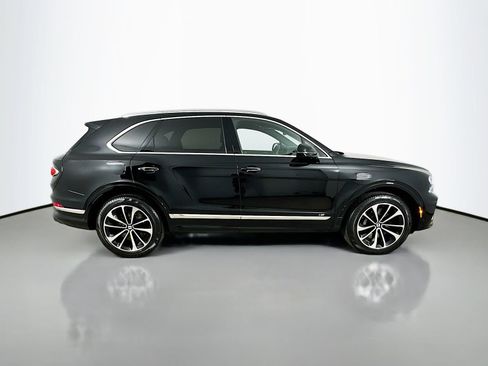 Used 2022 Bentley Bentayga AWD/4WD image 5