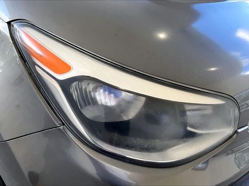 Used 2015 Kia Soul FWD image 25