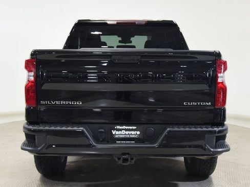 Used 2023 Chevrolet Silverado 1500 Custom AWD/4WD image 9