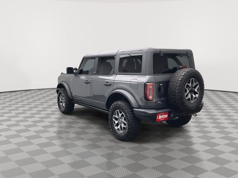 Used 2023 Ford Bronco Badlands image 2