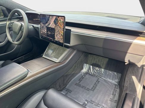 Used 2023 Tesla Model S image 25