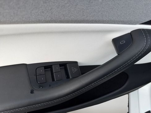 Used 2026 Tesla Model Y AWD image 21