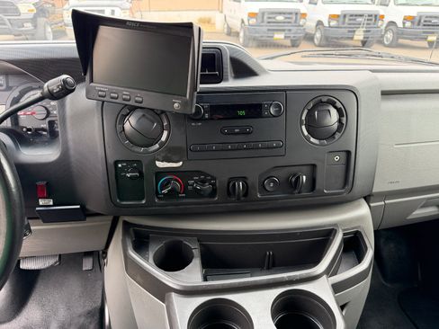 Used 2014 Ford E-150 and Econoline 150 w/ Power Group RWD image 21