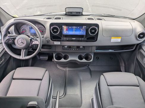 New 2025 Mercedes-Benz Sprinter 3500 image 30