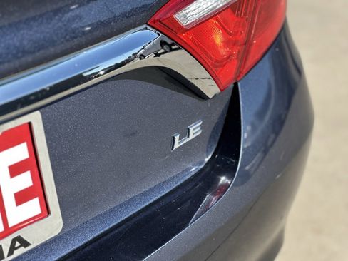 Used 2017 Toyota Camry LE image 26