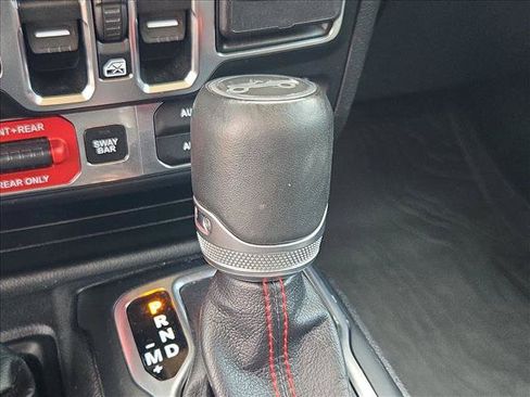 Used 2019 Jeep Wrangler Unlimited Rubicon AWD/4WD image 11
