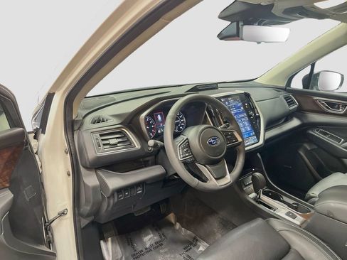Used 2025 Subaru Ascent Touring AWD/4WD image 9