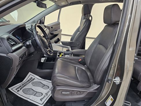 Used 2018 Honda Odyssey Touring image 18