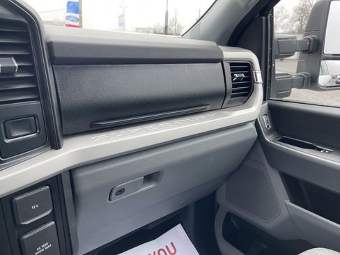 Used 2024 Ford F250 XLT image 23