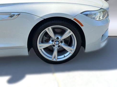 Used 2016 BMW Z4 sDrive28i RWD image 12