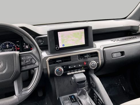 Used 2025 Toyota Tacoma SR5 AWD/4WD image 6
