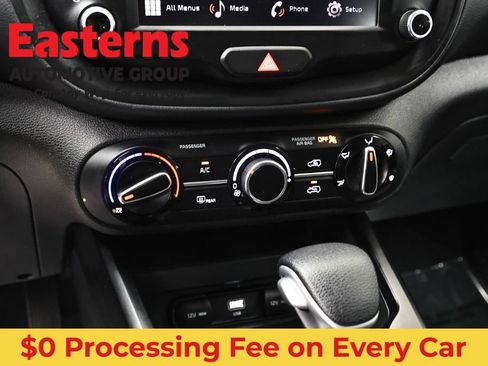 Used 2025 Kia Soul LX w/ LX Technology Package FWD image 20