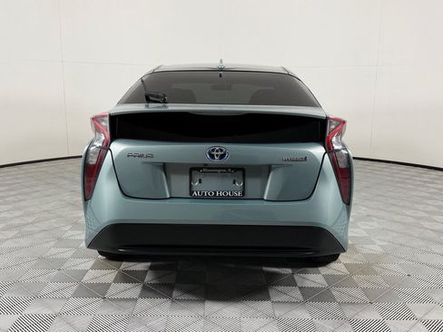 Used 2016 Toyota Prius Four FWD image 6