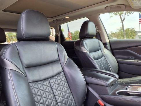 Used 2019 Nissan Murano Platinum image 16