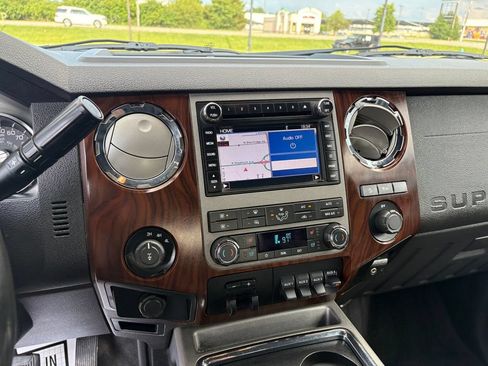 Used 2011 Ford F250 Lariat w/ Lariat Ultimate Pkg AWD/4WD image 15