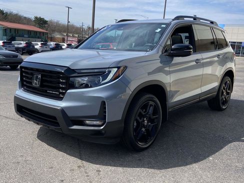 Certified 2024 Honda Passport Black Edition image 4