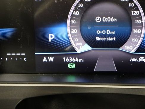 Used 2024 Volkswagen Tiguan SE R-Line AWD/4WD image 39