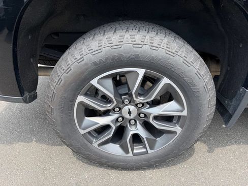 Used 2025 Chevrolet Silverado 1500 RST w/ RST All Star Premium Package AWD/4WD image 8