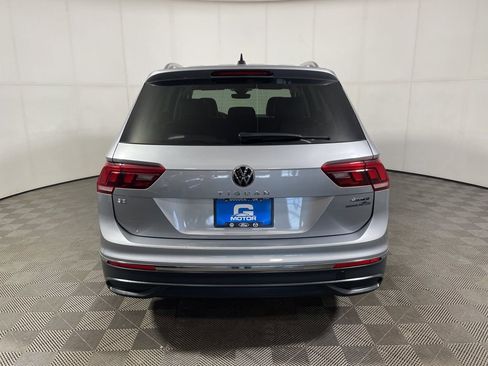 Used 2024 Volkswagen Tiguan SE image 6
