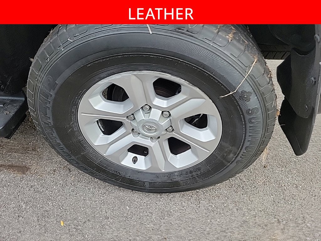 Used 2017 Toyota 4Runner SR5 Premium AWD/4WD image 5