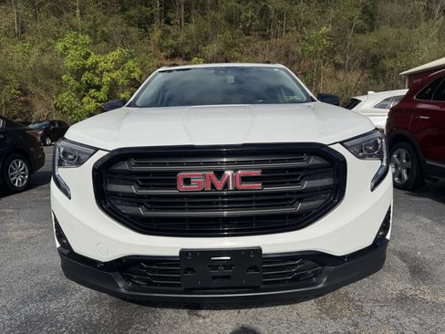 Used 2021 GMC Terrain SLT w/ Elevation Edition image 2