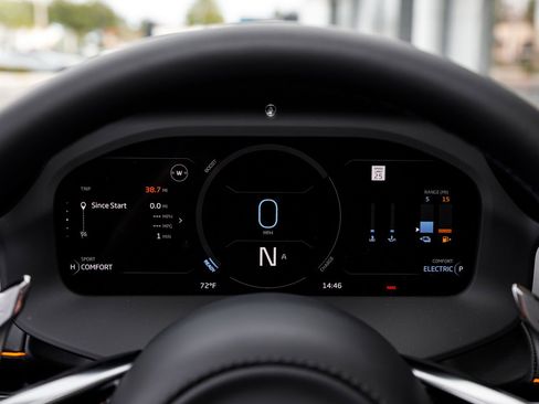 Used 2026 McLaren Artura Vision image 29