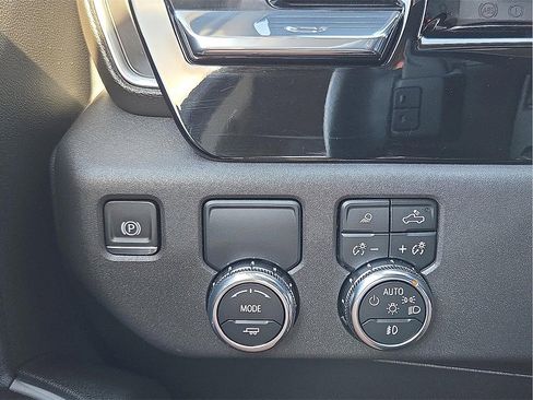 Used 2023 GMC Sierra 1500 SLT image 16