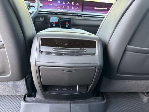 New 2026 Cadillac Escalade ESV Platinum Luxury w/ LPO, Floor Liner Package AWD/4WD image 16