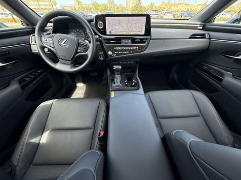 Used 2025 Lexus ES 350 350 w/ Premium Package image 19