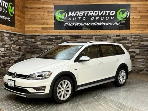 Used 2019 Volkswagen Golf Alltrack SE AWD/4WD image 11