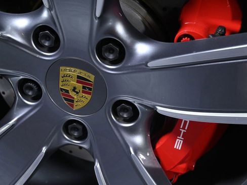 Certified 2018 Porsche 911 Carrera 4S image 26