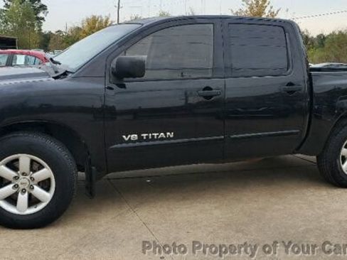 Used 2010 Nissan Titan SE RWD image 1