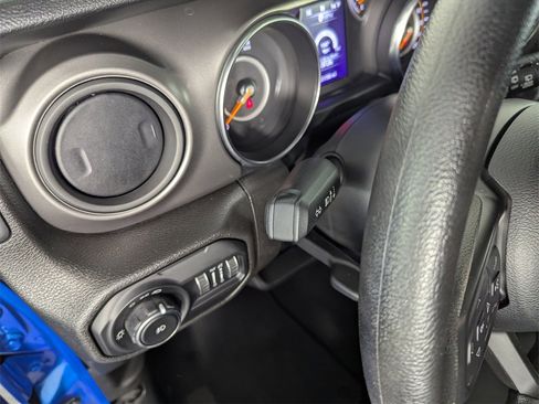 Used 2021 Jeep Wrangler Unlimited Sport image 18