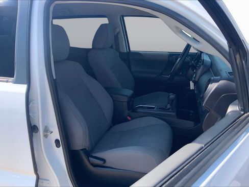 Used 2021 Toyota Tacoma SR w/ SR Convenience Package RWD image 9