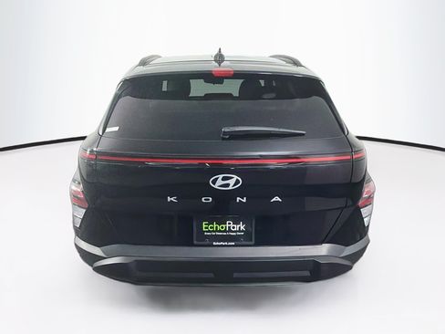 Used 2025 Hyundai Kona SEL FWD image 7