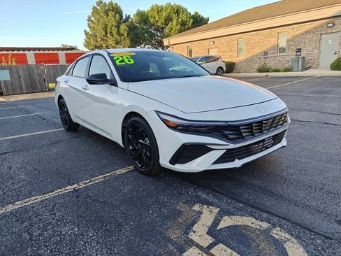 Used 2026 Hyundai Elantra Sport FWD image 7