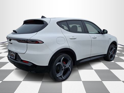 New 2026 Alfa Romeo Tonale w/ Quick Order Package 23H Volce AWD/4WD image 8