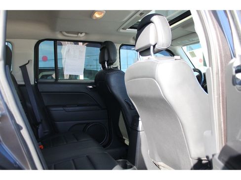 Used 2016 Jeep Patriot High Altitude image 21