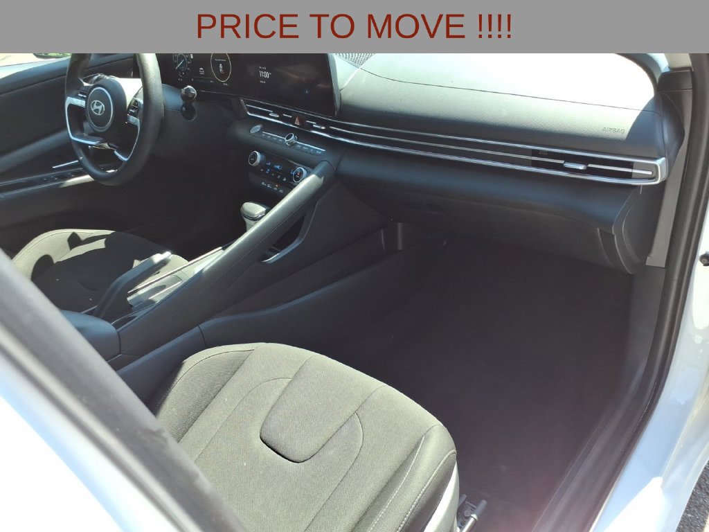Used 2024 Hyundai Elantra SEL FWD image 9