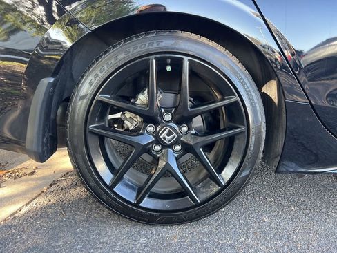 Used 2023 Honda Civic Sport image 9