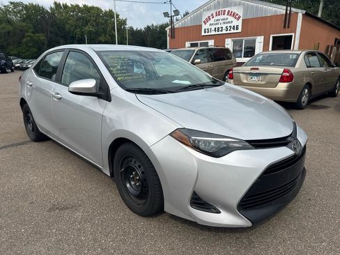 Used 2019 Toyota Corolla LE FWD image 3
