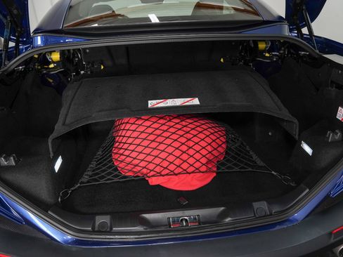 Used 2019 Ferrari Portofino RWD image 47