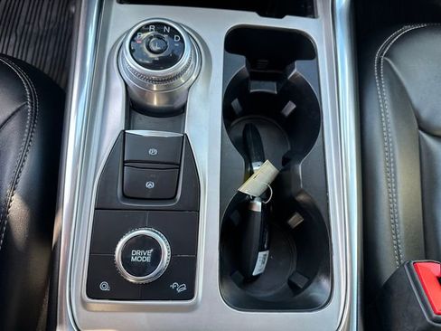 Certified 2022 Ford Explorer XLT w/ Equipment Group 202A image 39