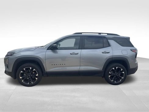 Used 2025 Chevrolet Equinox RS w/ Safety and Technology Package FWD image 4