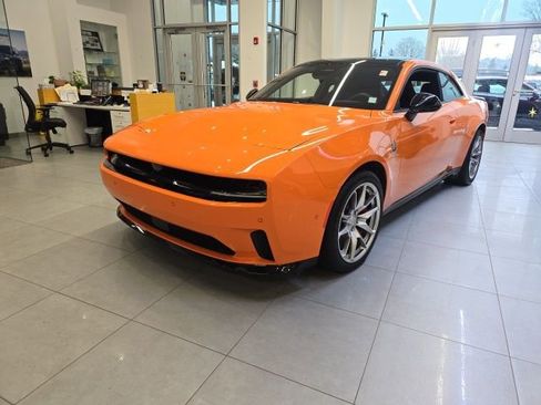 Used 2025 Dodge Charger R/T Scat Pack w/ Track Pack image 3