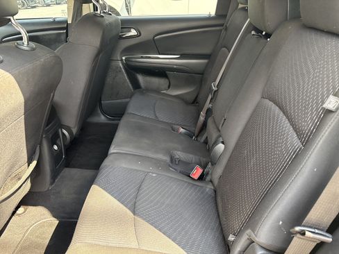 Used 2018 Dodge Journey SE FWD image 13