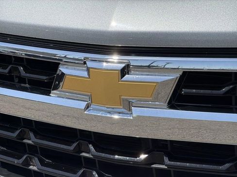 Used 2025 Chevrolet Silverado 1500 LT AWD/4WD image 30